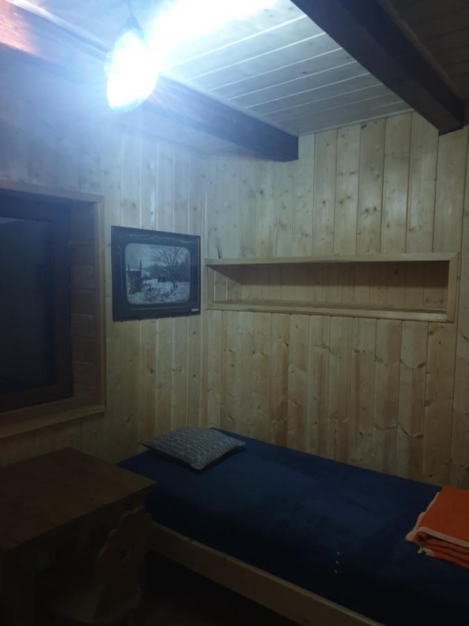 Bacowka Pttk Jaworzec Hostel Wetlina Ngoại thất bức ảnh
